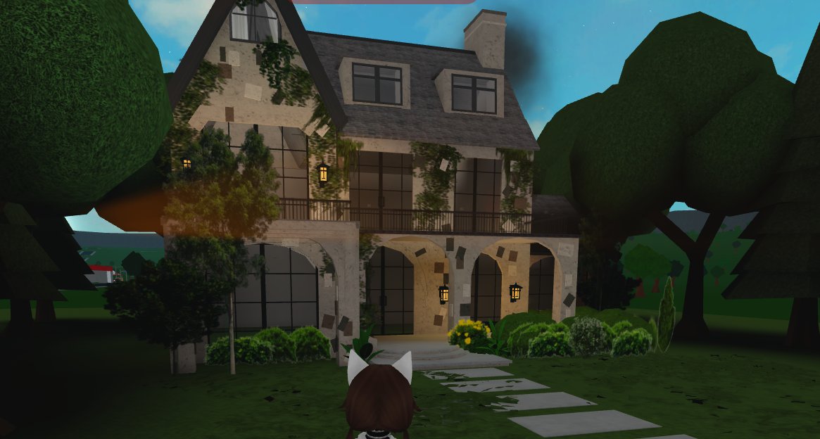 yumafem's tweet photo. bloxburg house i made today the roof was horrible to make custom https://t.co/EMmkB6hzDG
