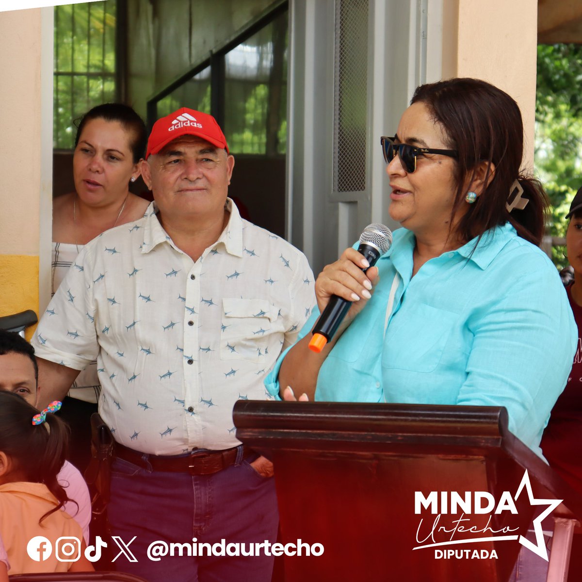 mindaurtecho's tweet photo. Junto al Diputado Carlos Zelaya y Ministro José Carlos Cardona, acompañamos la inauguración del CEB Presentación Centeno en la Aldea, Los Encuentros, Municipio de la Unión. La Presidenta Xiomara Castro entrega un centro completamente remodelado y en condiciones aptas. https://t.co/oUyKXV07z1