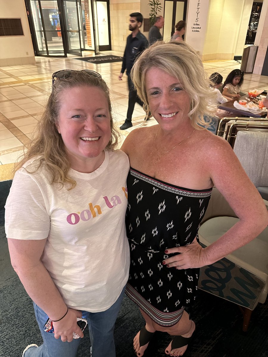 karimirabal's tweet photo. My upcoming week in #NewOrleans kicked off with some amazing food (red beans and rice/ jambalaya) in the French Quarter. Presenting #NAKEDnetworking this week to a new audience. #KeynoteSpeaker #Speaker #EventPlanner #Networking #Leadership #Sales #OrangeHeels https://t.co/9JJ1F96u3y