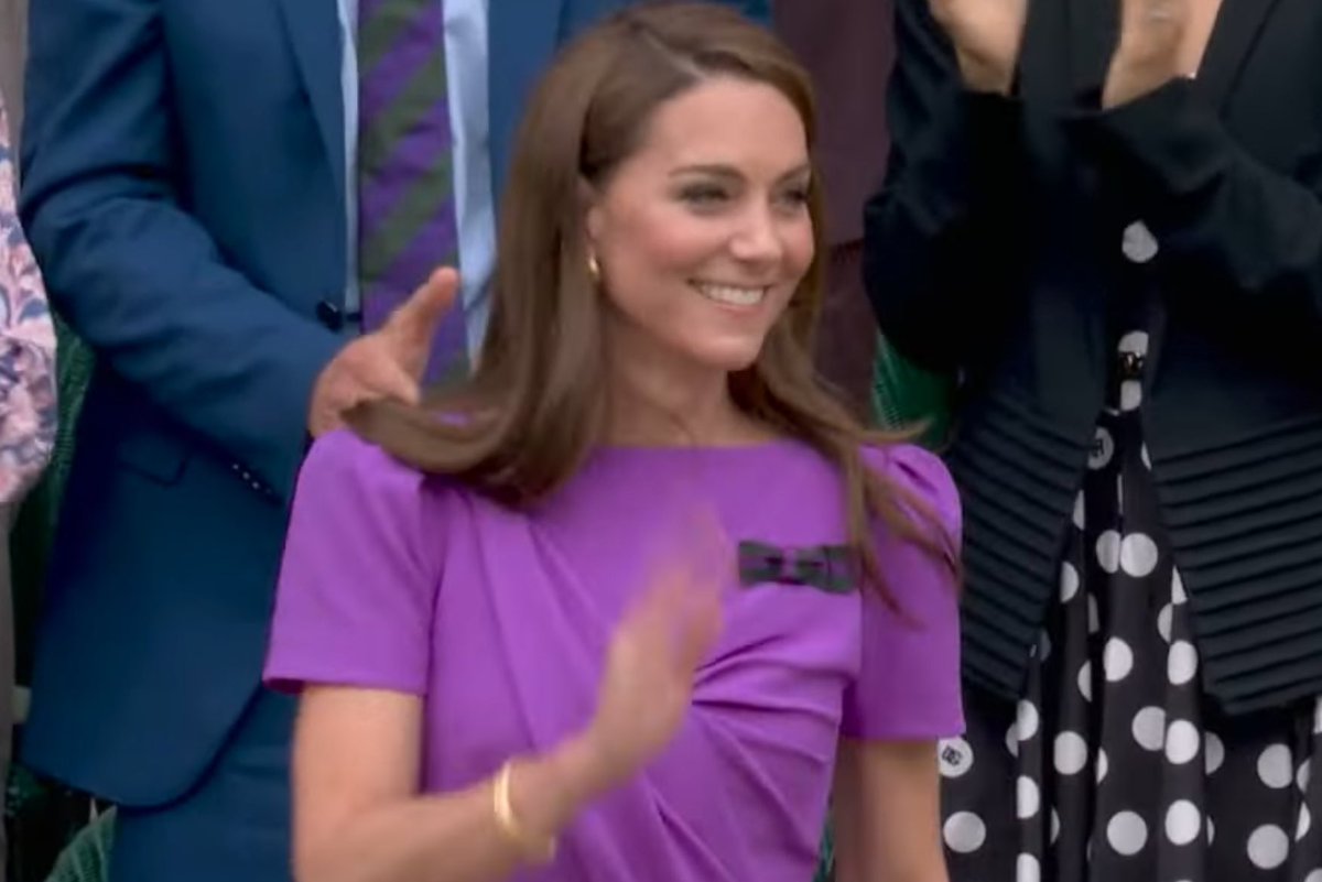 Ravel2022's tweet photo. #CatherineFutureQueen  #PrincessCatherine and Meh Meh #Meghan Beauty and grace vs #NastyAbrassiveNarcissist https://t.co/LZdACgrxMZ