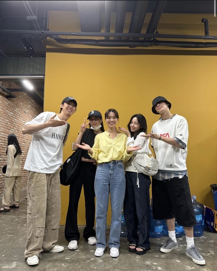 💌— inyoup comentou na última publicação de cha eunwoo no Instagram 
 
“Na próxima vez, eu irei com você ❤️”

as interações de #TrueBeauty que adoramos ver

#HwangInYoup #MunKaYoung #CHAEUNWOO