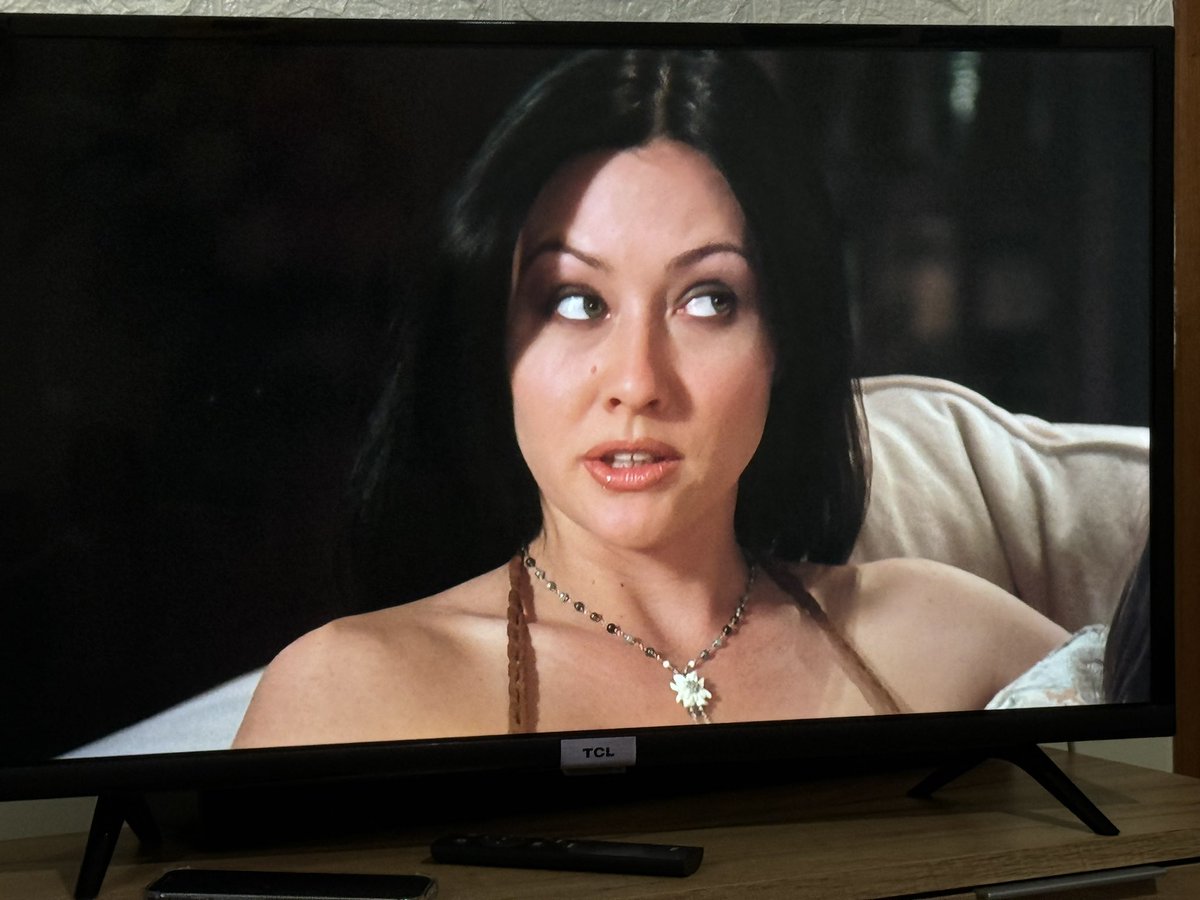 sbirulinooo's tweet photo. Prue 🖤

Puntata 14 della seconda stagione
Il fascino del male 

#ShannenDoherty Grazie per le tue battaglie, la tua protezione e per averci insegnato tanto! Guardia del corpo perfetta @DohertyShannen 🌷 https://t.co/OJtRayR8ql