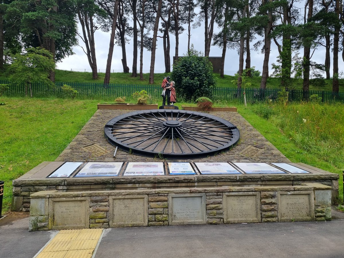 1_forget's tweet photo. ๐ #TimeMachineChronicles, funded by @Arts_Wales_ & @TNLComFundWales, celebrates Welsh heritage and culture through the decades. Participants from @RCTCouncil 's #LearningCurve day centres are exploring the 1984 #MinersStrikes. #WelshHistory https://t.co/DnbehhopRg