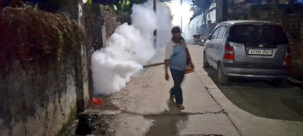 DVBPO_DIBRUGARH's tweet photo. Fogging done at Ward No 21 (Gangapara) of #Dibrugarh by #NCVBDC team 
@nhm_assam 
@DibrugarhDipro https://t.co/rzNRCnntnD