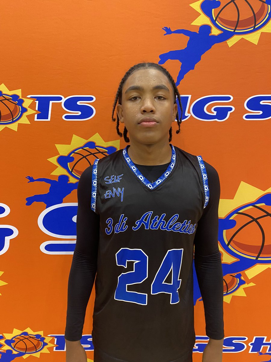 BigShotsGameMVP's tweet photo. 17u 

Wave
# 45 talon Wray- 18 pts
# 0 Zane Hampton-  8 pts

3DI
# 24 Amir Morton- 27 pts
# 13 Hamza Mohamed 9 pts

@BigShotsglobal 
#BIGSHOTS #RichmondLive https://t.co/6kiEPWbbkl