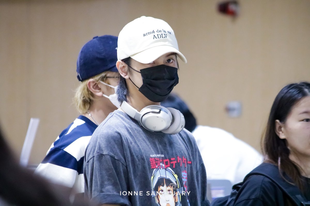 2024.07.14 HORI7ON Departure MNL ✈️ ICN

HORI7ON MEETS THE GALAXY

#GalaxyAIFestival 
#HORI7ON #호라이즌 
<a href="/HORI7ONofficial/">HORI7ONofficial</a> <a href="/HORI7ON_twt/">HORI7ON member</a> 
#HORI7ON_KYLER #KYLER