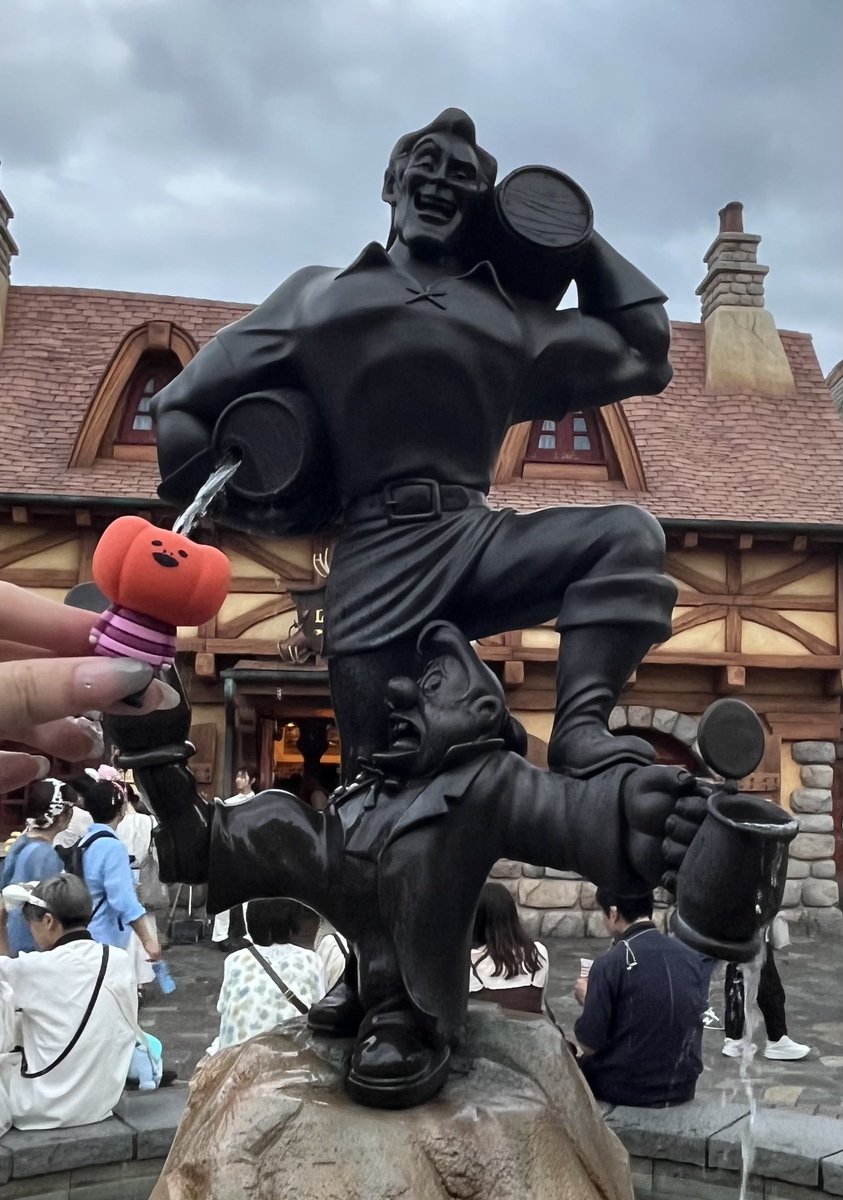 Siooootan's tweet photo. 一緒に行ってきた🎃 https://t.co/Ew2Eswkp0e