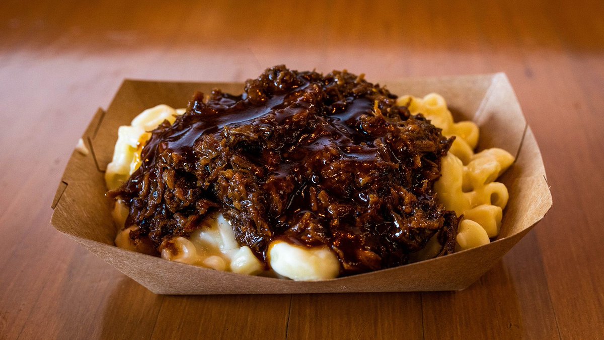 bighamsbbq's tweet photo. Celebrate the ultimate comfort food—it's National Mac and Cheese Day! 🧀🎉
#txbbq #localbbq #barbeque #familyowned #localbusiness #bighamsbbq #bbq #bestbbqinlbk #lubbocktx #livelovelubbock #eatlocal #texastech https://t.co/E1do6te852