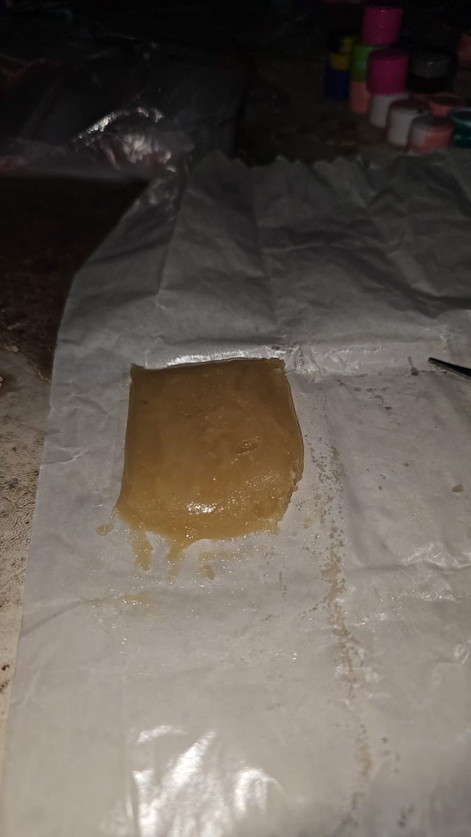 AhFORTEDORJ's tweet photo. Crumble 🍯 
Chegou também crumble dry, famoso haxixe branco 
12💲 a grama
🆘️ENTREGAMOS EM TODO BRASIL 🆘️ https://t.co/K4bFWVnmiS