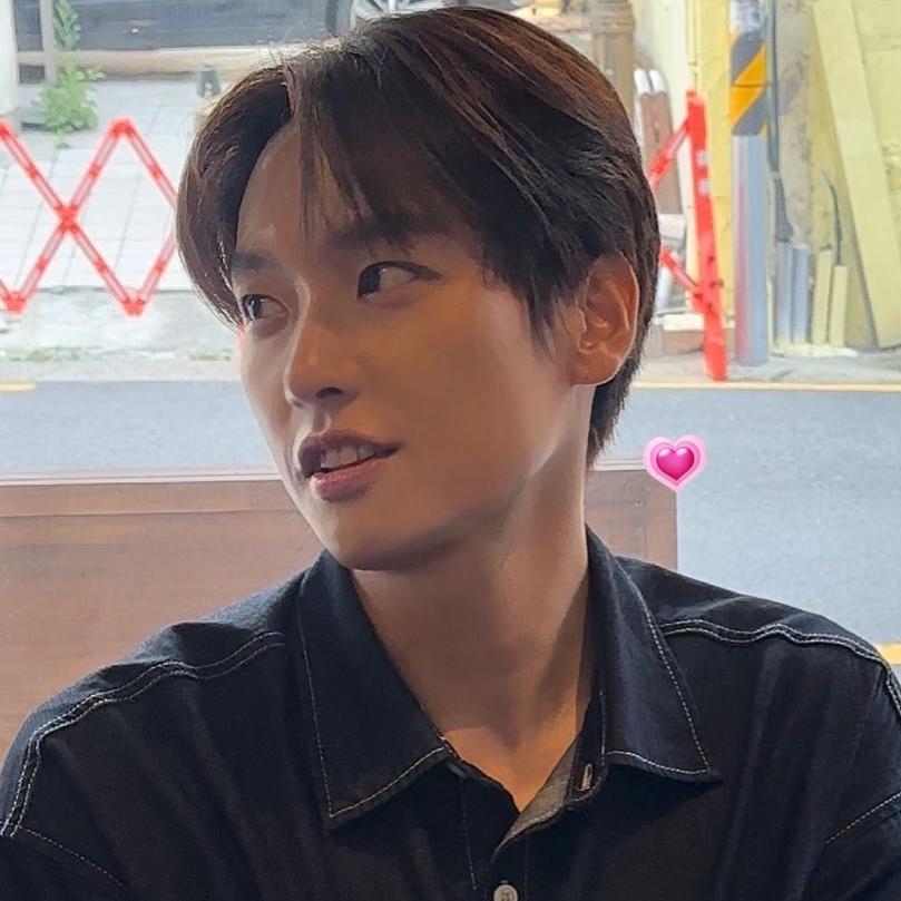 pumseongs's tweet photo. Inseong's villainism is being the most beautiful on the planet https://t.co/MtrXVgMalq