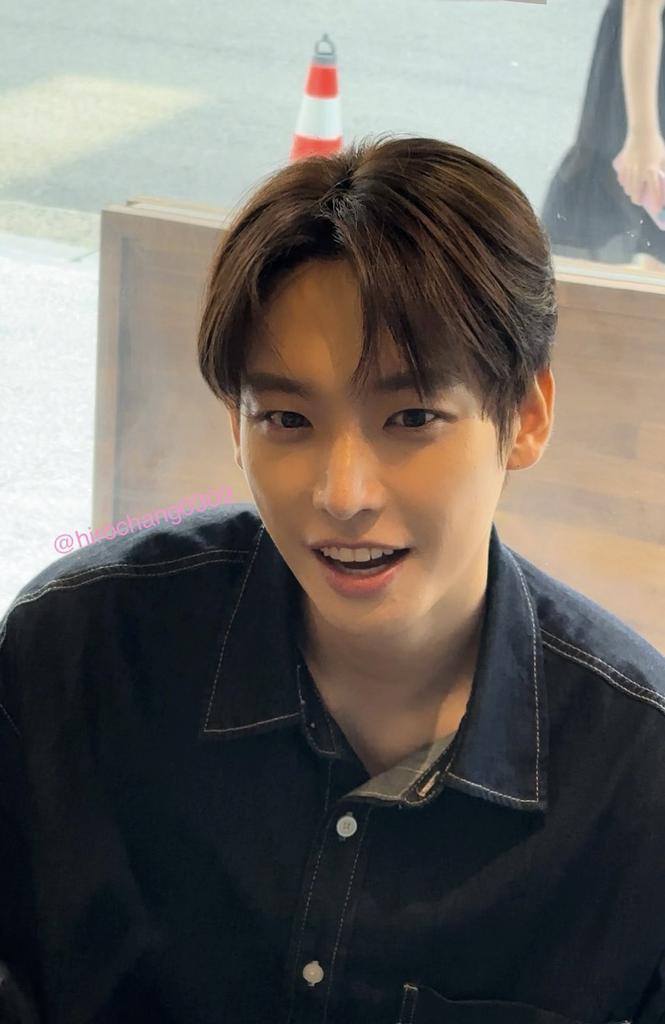 pumseongs's tweet photo. Inseong's villainism is being the most beautiful on the planet https://t.co/MtrXVgMalq