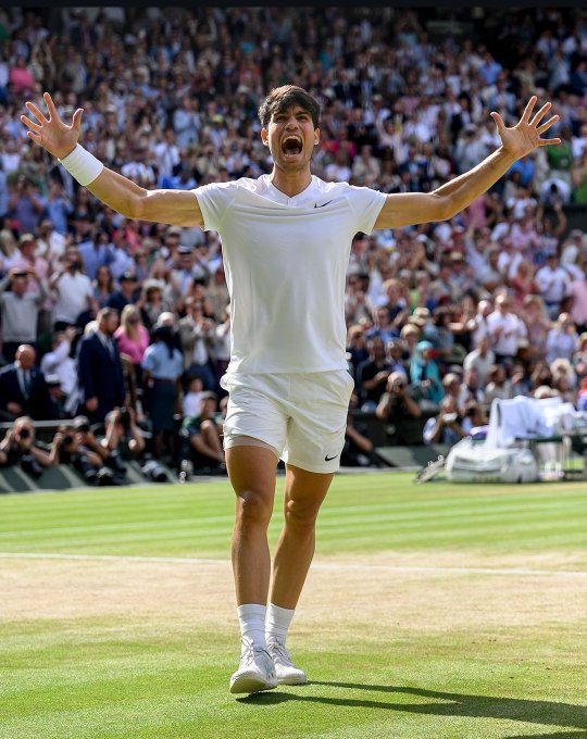 jmgmoron's tweet photo. En la Era Open, solo Roger Federer y Carlos Alcaraz ganaron sus primeras 4 finales de Grand Slam.

Qué pasada. https://t.co/hwCye6zcmy