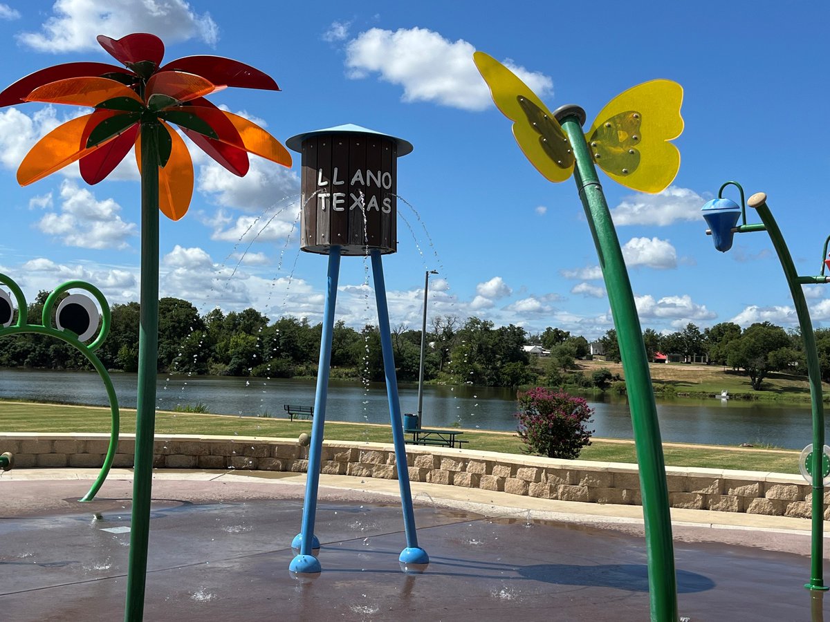 GraniteHillsTX's tweet photo. There are so many fantastic local spots to cool off and have fun! 💦🍦🧊 What have been your favorite this summer? Share your go-to places in the replies! #SupportLocalSunday #Llano #Texas https://t.co/QnQ8bDtYba