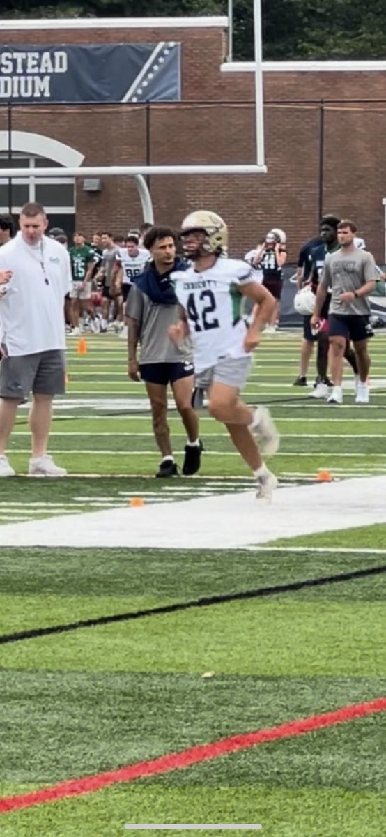 _torraz007_'s tweet photo. Had a great time with @EndicottFB yesterday at camp. Thank you for having me ! 

@_CoachRossi @CoachSqualli @CoachMcGonagle https://t.co/PXcc6KSmPk