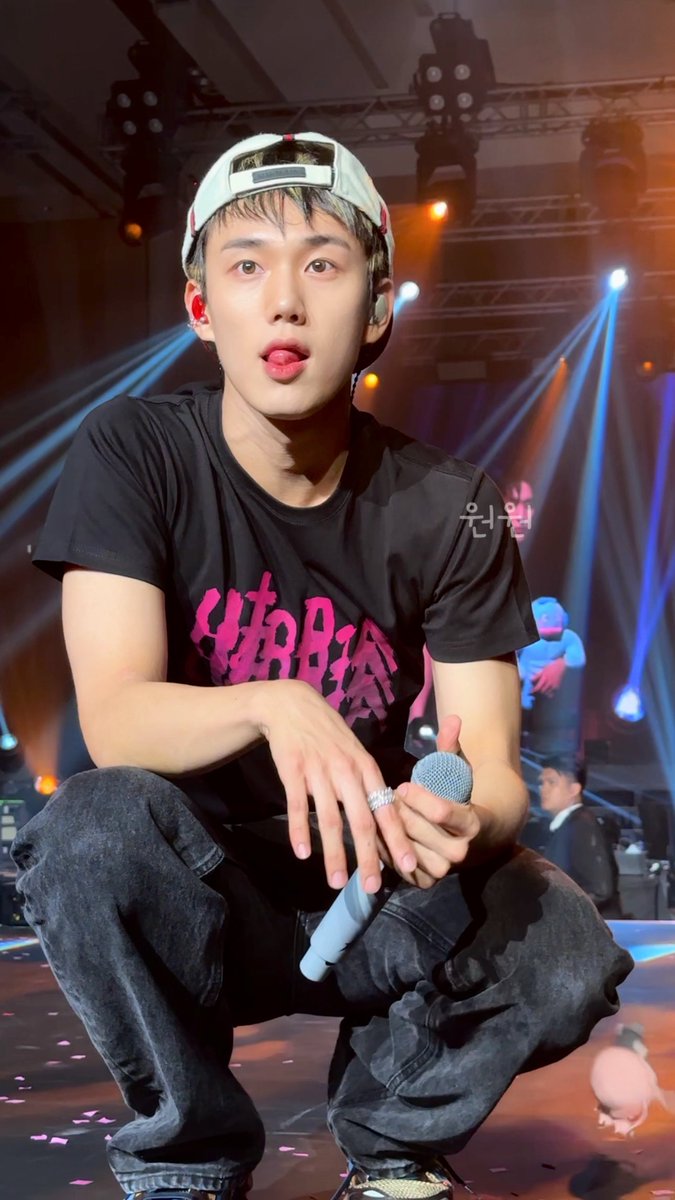 𝟏+𝟏 tweet media