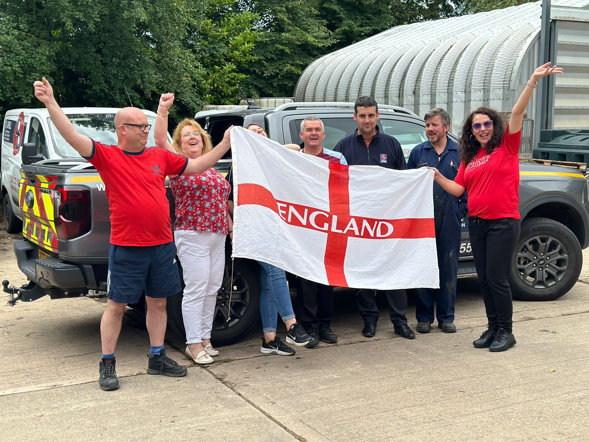 DDrillGroup's tweet photo. Come on #England ๐ด๓ ง๓ ข๓ ฅ๓ ฎ๓ ง๓ ฟ โฝ๏ธ
Letโs get that goal in the ๐ณ๏ธ ๐ฅ
#TeamDDrill are cheering you on โฆ @EURO2024 @England
#EnglandvsSpain #final #EURO2024 https://t.co/lbC3PBENIz