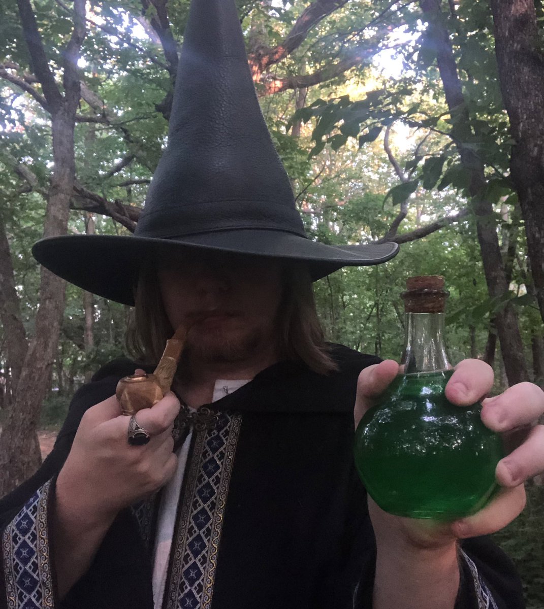 gregthesorcerer's tweet photo. Drinking elixirs and smoking pipeweed in the enchanted forest at 2pm https://t.co/Cbjw5nKk2D