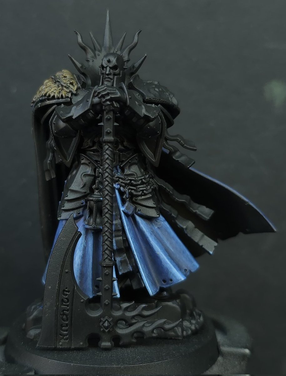 Farbencio's tweet photo. Pues aquí dejo mi pequeñito #wip de hoy , con esos azules del Stormcast, avance de pelo de la capa, y si mochila puesta para ver cómo queda 🤣🤣🤣. Espero que os guste 😁🥰💙 #WarhammerCommunity #ageofsigmar #skaventide #coversion #stormcast #warhammer40k https://t.co/M1cjiP3DDc