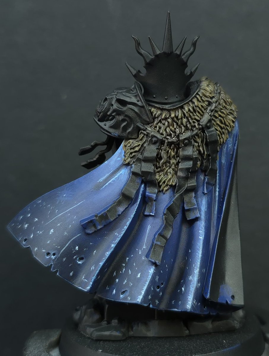 Farbencio's tweet photo. Pues aquí dejo mi pequeñito #wip de hoy , con esos azules del Stormcast, avance de pelo de la capa, y si mochila puesta para ver cómo queda 🤣🤣🤣. Espero que os guste 😁🥰💙 #WarhammerCommunity #ageofsigmar #skaventide #coversion #stormcast #warhammer40k https://t.co/M1cjiP3DDc