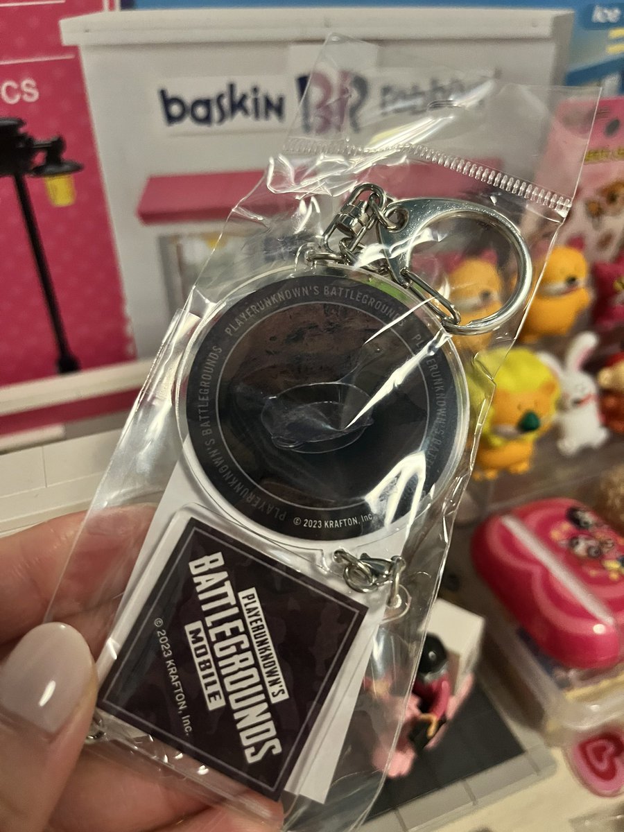 このpubgのグッズ、フライパン以外を持ってる方いますか？

どんなデザインなのか気になるので、良ければ見せて下さい🥹🙏