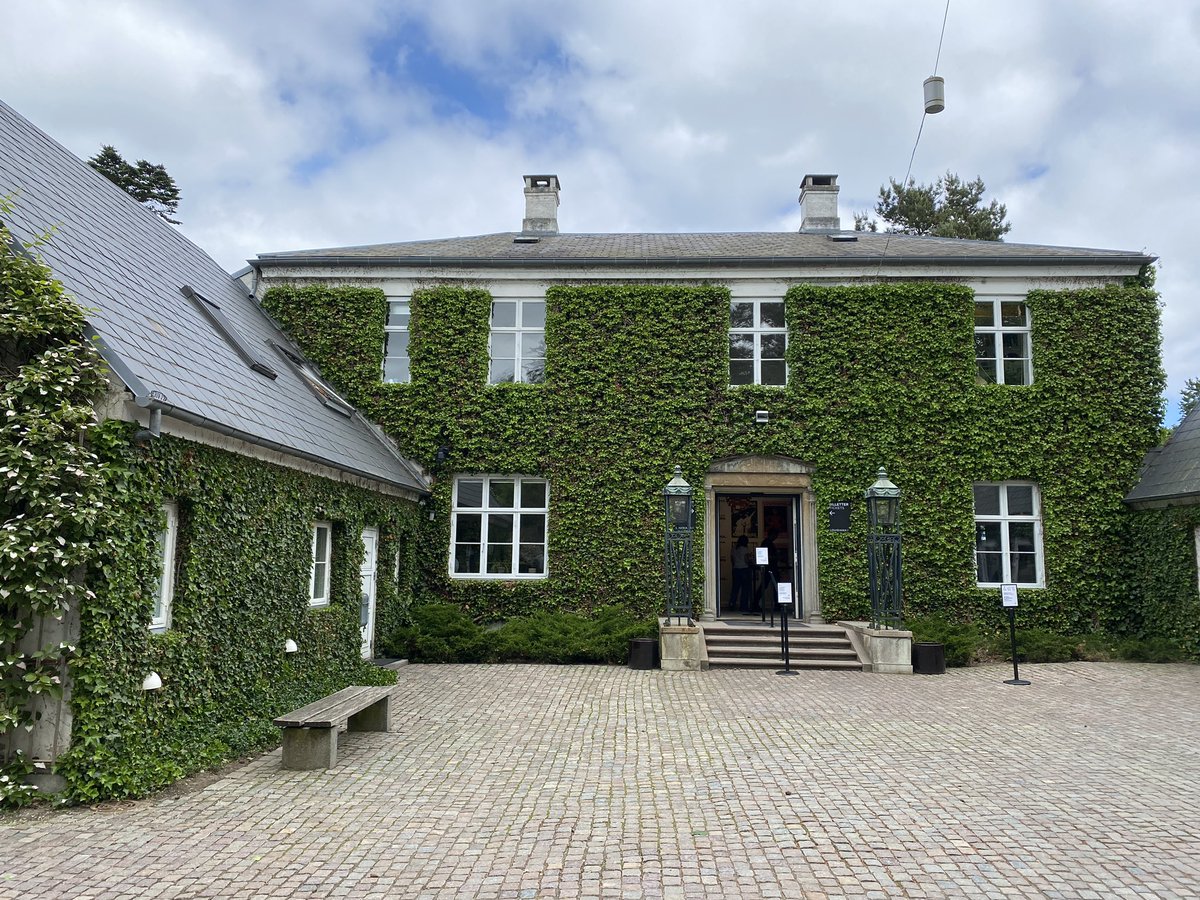 uk_sekaiwalker's tweet photo. 🇩🇰デンマーク

ルイジアナ美術館

世界一美しいと言われているけど、ホントに美しかった(豊島美術館も負けてないヨ！) https://t.co/IfnHpV71kT