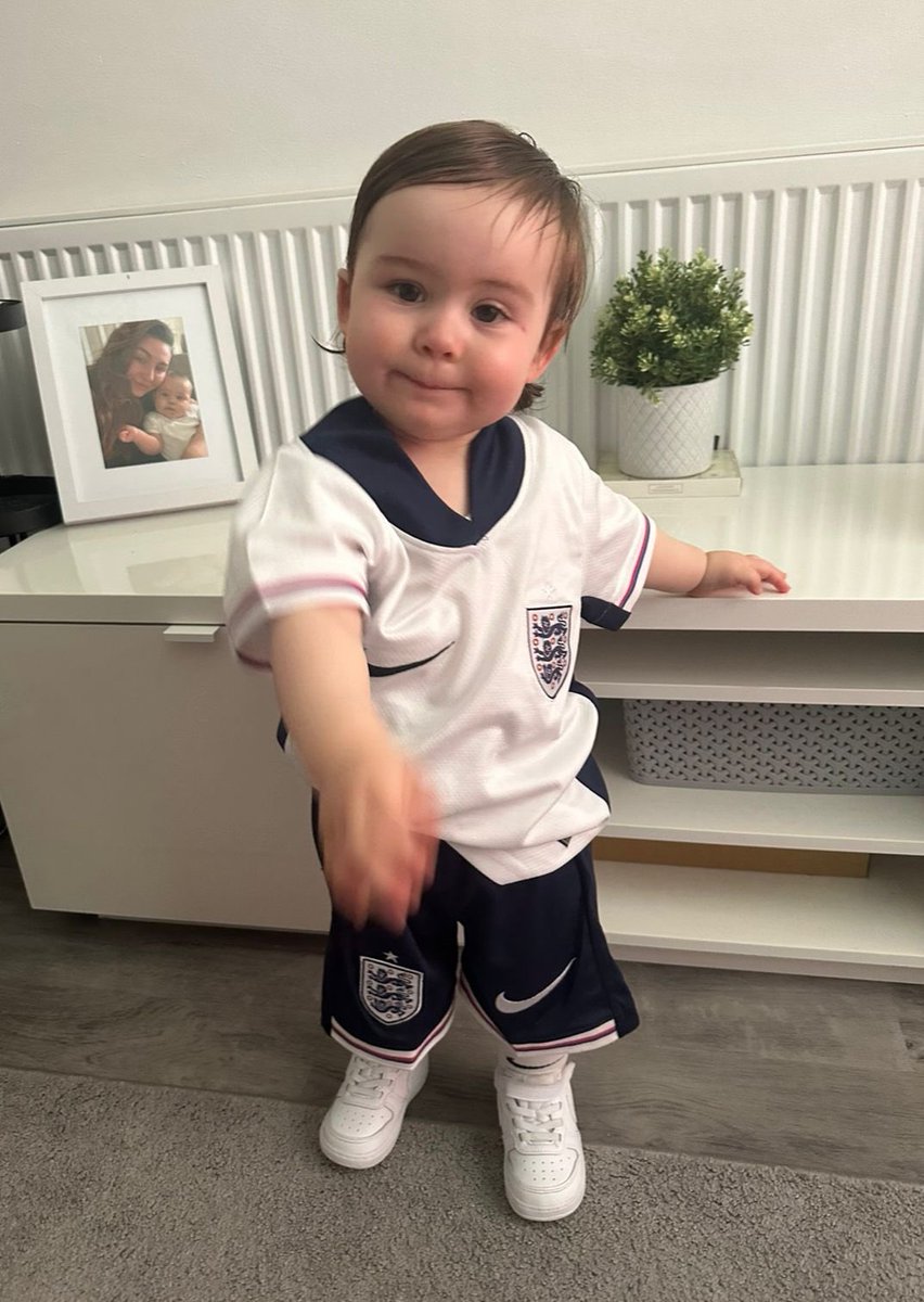 motorstep's tweet photo. #SSNThreeLions Hallie says C’mon England! 🏴󠁧󠁢󠁥󠁮󠁧󠁿 https://t.co/OyqyxZy5br