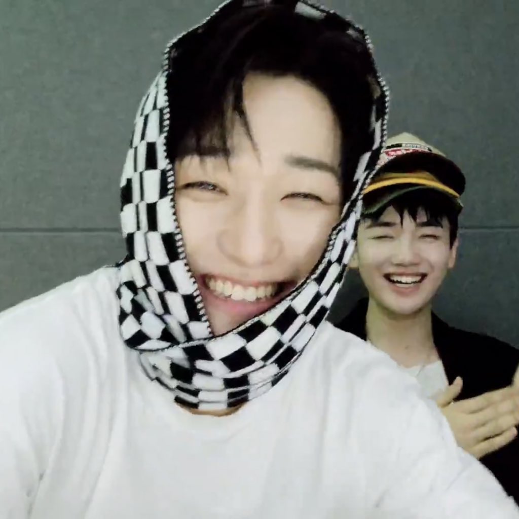 semo0303's tweet photo. h a p p y 😆 https://t.co/eYujPs7aaR