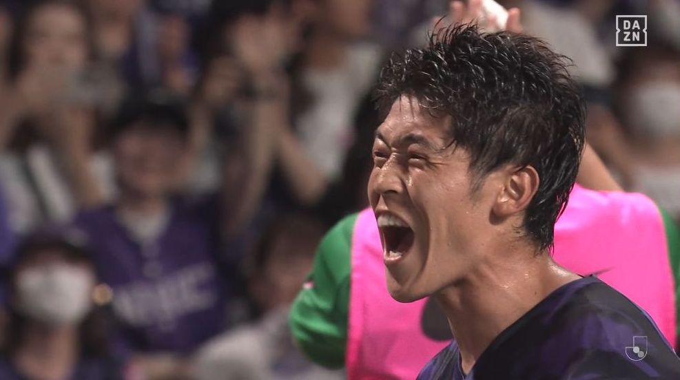 AVISPA_FLAG's tweet photo. 〔ドメサカブログ〕【J1第23節 広島×福岡】広島は苦しみながらもウノゼロ勝利掴み4試合ぶりの白星！決勝点の新エース大橋は今季10ゴール目 https://t.co/oCQi1O6MVQ https://t.co/1gCi31zMp7