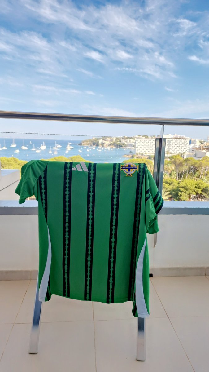 When in Spain will still only support one team 🍹🍹  #GAWA #EnglandSpain #EURO2024