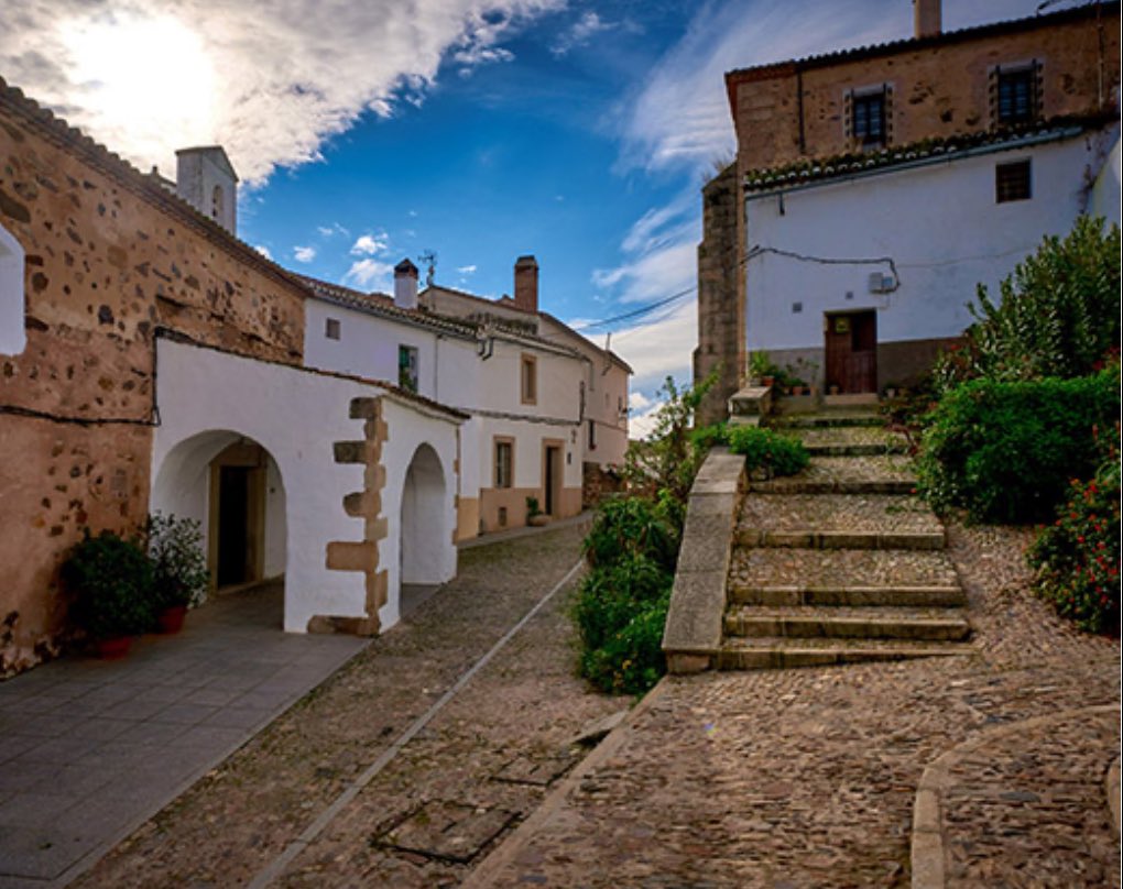 PuigQuixal's tweet photo. Todo nuestro apoyo a #Cáceres en su camino hacia la más que merecida Capital Cultural 2031. Esta ciudad no solo es referente cultural patrimonial, museístico o gastronómico, entre otros, es además encuentro de diferentes culturas! Una de la joyas de @redjuderias https://t.co/KTe3hOOuXY