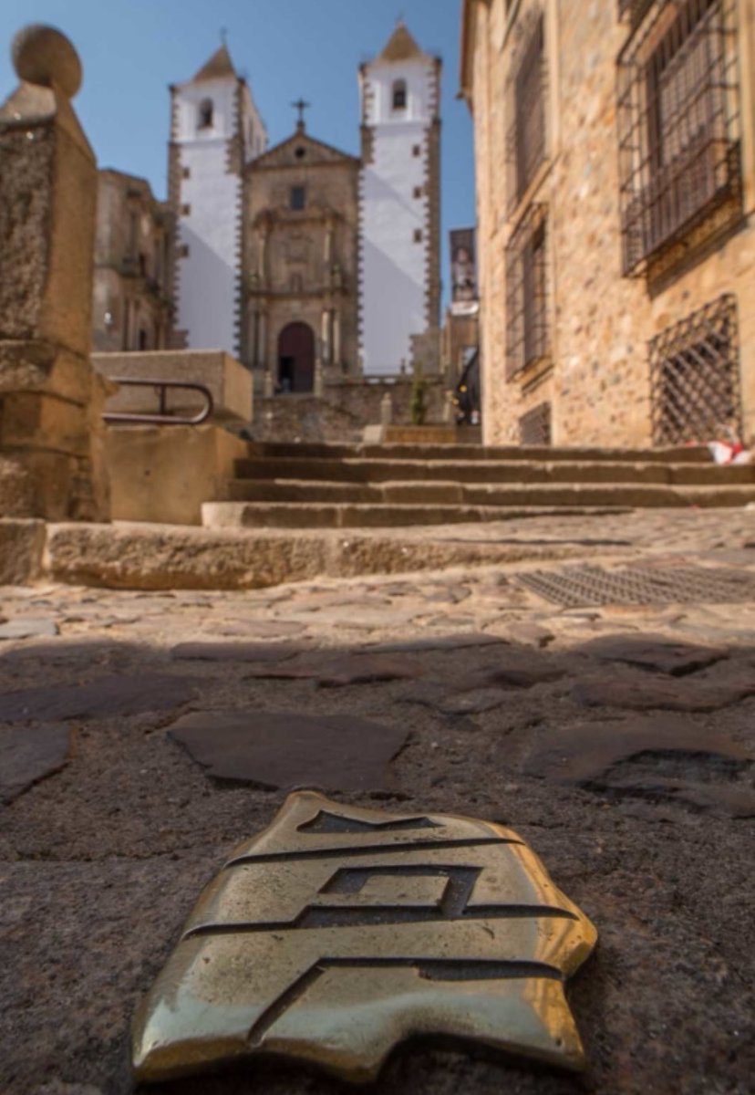 PuigQuixal's tweet photo. Todo nuestro apoyo a #Cáceres en su camino hacia la más que merecida Capital Cultural 2031. Esta ciudad no solo es referente cultural patrimonial, museístico o gastronómico, entre otros, es además encuentro de diferentes culturas! Una de la joyas de @redjuderias https://t.co/KTe3hOOuXY