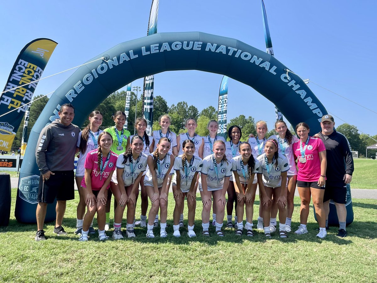 ahfc07gECRL's tweet photo. We had an unbelievable run this year. We were one of the last 2 teams standing out of the 300 across the nation. 

We want to thank our coach @CoachGusMota for pushing us to be our best throughout this entire season. We will miss you!!❤️❤️ https://t.co/0joOgrMkZ6