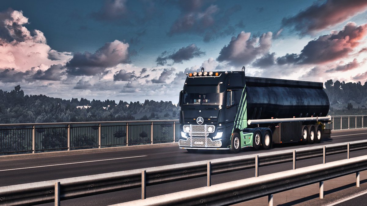 auroravtc's tweet photo. To finish off our Demos of other truck brands we decided to pick up a Mercedes this time to see what our drivers thought and some of our drivers liked them especially for having things like a flat floor. 

We will just have to see where the journey takes here at Aurora 💚 https://t.co/Vcnbx4wsFA