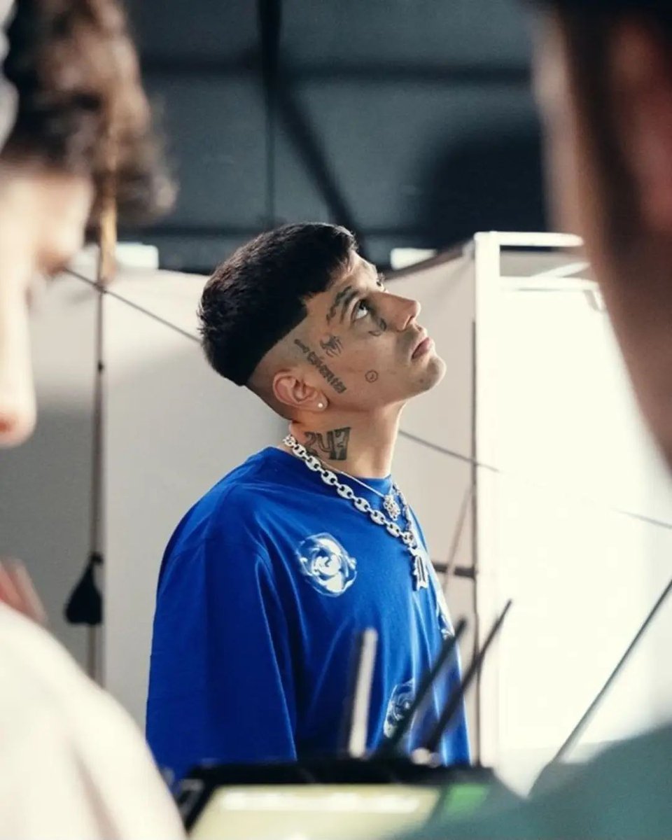 Que hombre dios mío😍