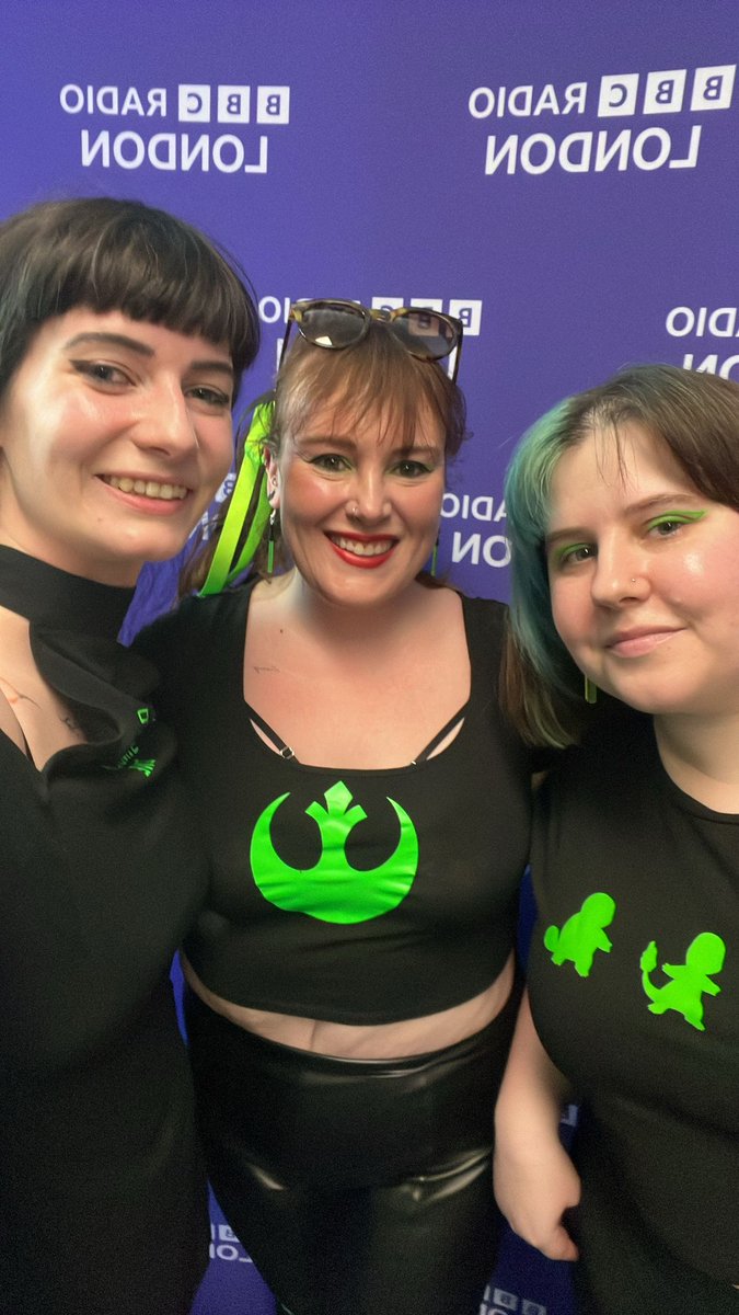 nickyenderby's tweet photo. Fab morning singing with Ready Singer One on BBC Radio London this morning #nerdchoirrules #teamalto https://t.co/7HrdVz64iL