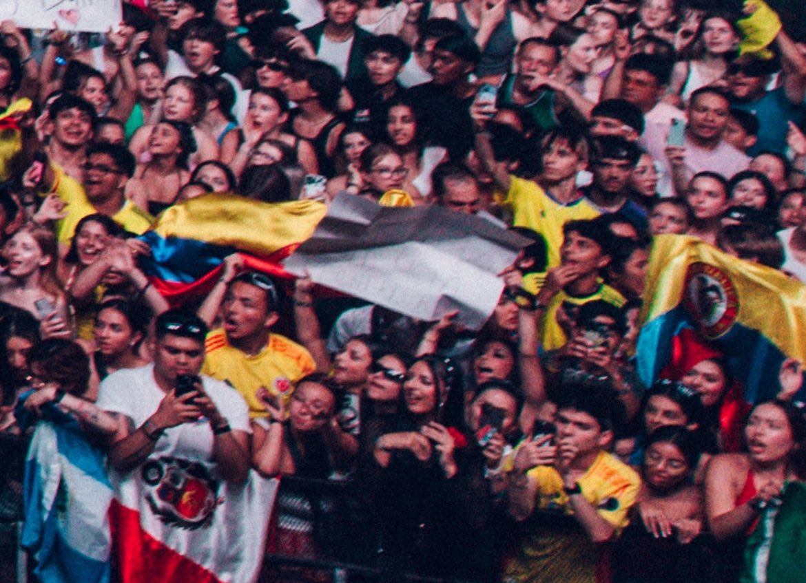 Hoy es día de futbol, fiesta y reggaetón 🇨🇴 <a href="/ryancastrro/">RYAN CASTRO</a>