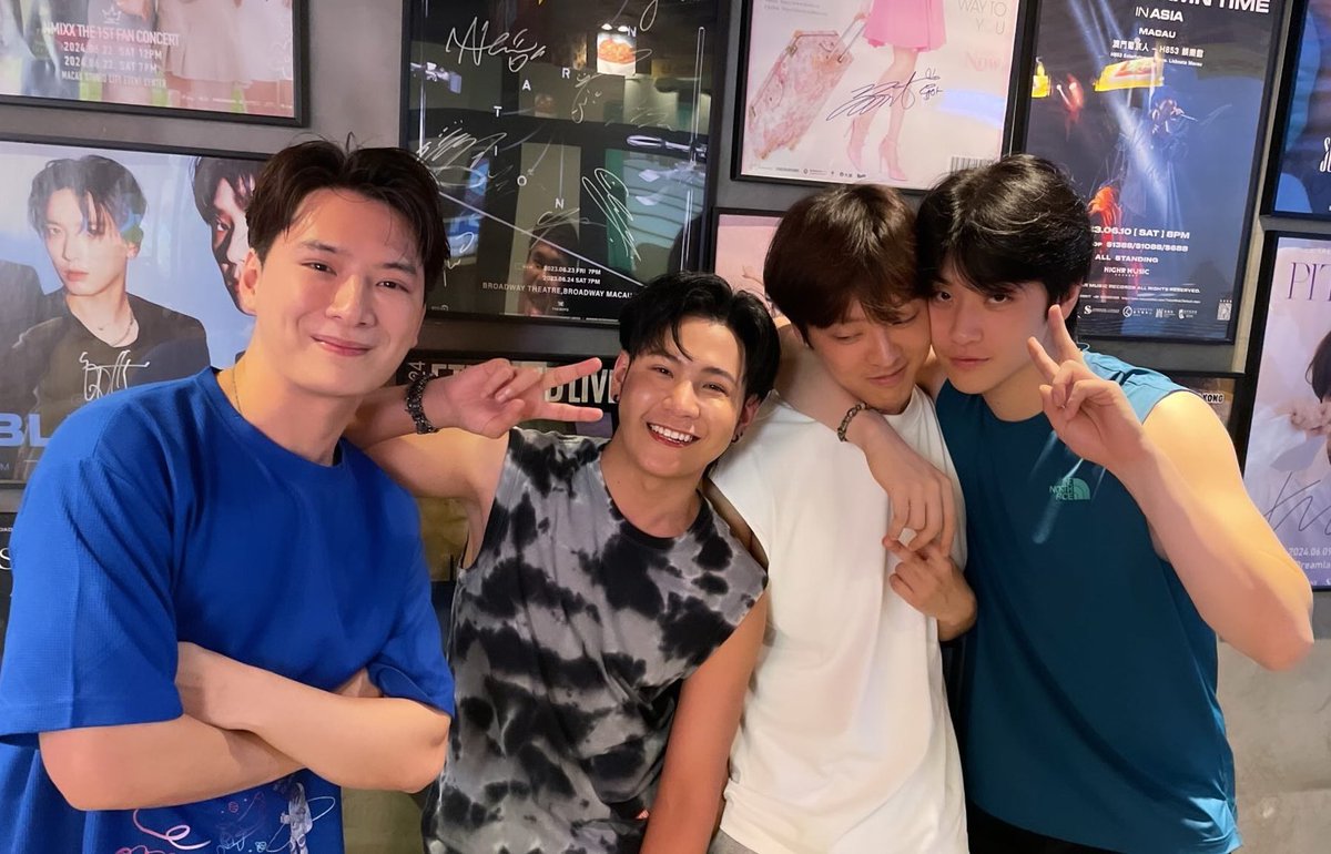 beansxooo's tweet photo. JOOWAN AND TAEVIN WITH KRIST AND SINGTO

THE BL WORLDS COLLIDING 😭😭 https://t.co/Fb07YTzfd4