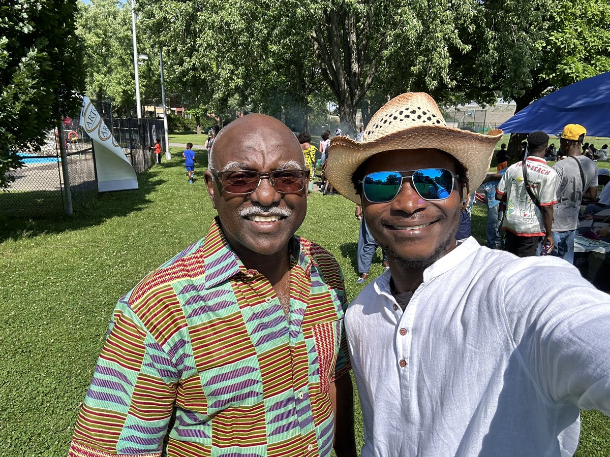 RichardBatna's tweet photo. #Tchad #Communate #ARTQ
Mon aîné Amine D est un concentré de sagesse. J’apprends beaucoup de lui. La réussite de l’événement reviens à toustes qui ont travaillé dans l’ombre. Dara 👌🏿 https://t.co/g9xO1jAMA0