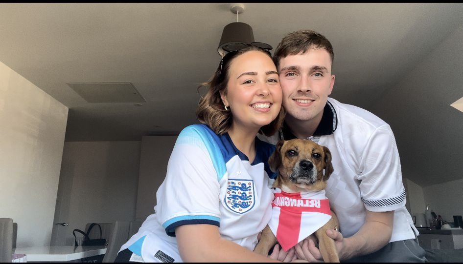 Corinna_TC's tweet photo. @SkySportsNews Tom, Grace and Bela #SSNThreeLions https://t.co/UEzW8wgzuG