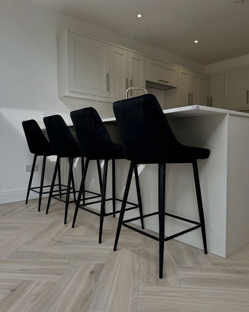 TileMountainUK's tweet image. Ready for a Sunday roast 😋

🏡 IG ourhomereno_no.70
🔎 Timber Griege Wood Effect Tiles

Order a sample: tilemountain.co.uk/p/timber-grieg…

#herringbone #herringbonefloor #kitcheninspo  #tiles