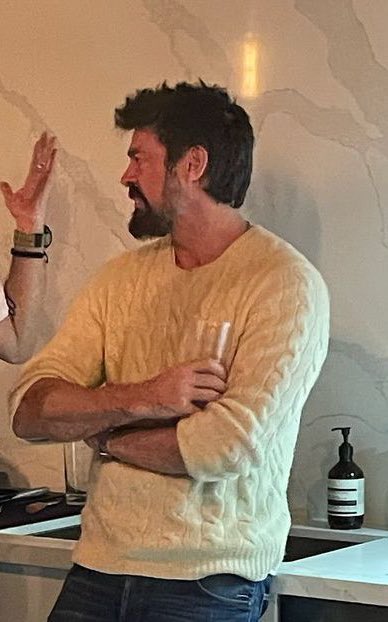 collisionfairy's tweet photo. MY BEAUTIFUL HUSBAND https://t.co/opsjGuyNxx