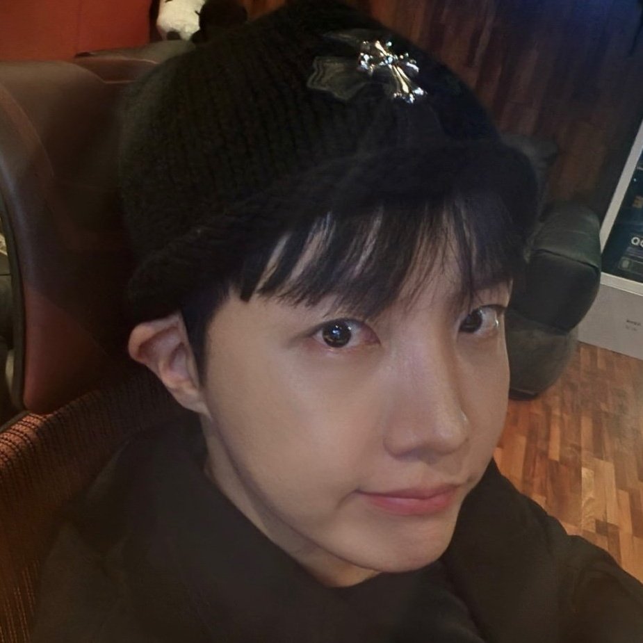 btsasnoopy's tweet photo. https://t.co/ivkE8tnIxU