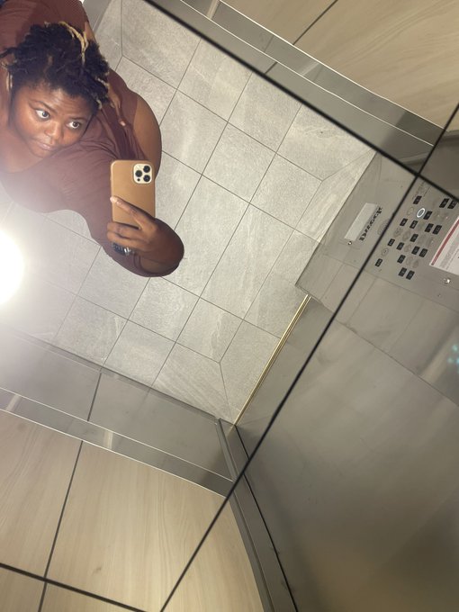 I love a good Mirror on the ceiling moment https://t.co/CGYSS8j0s3