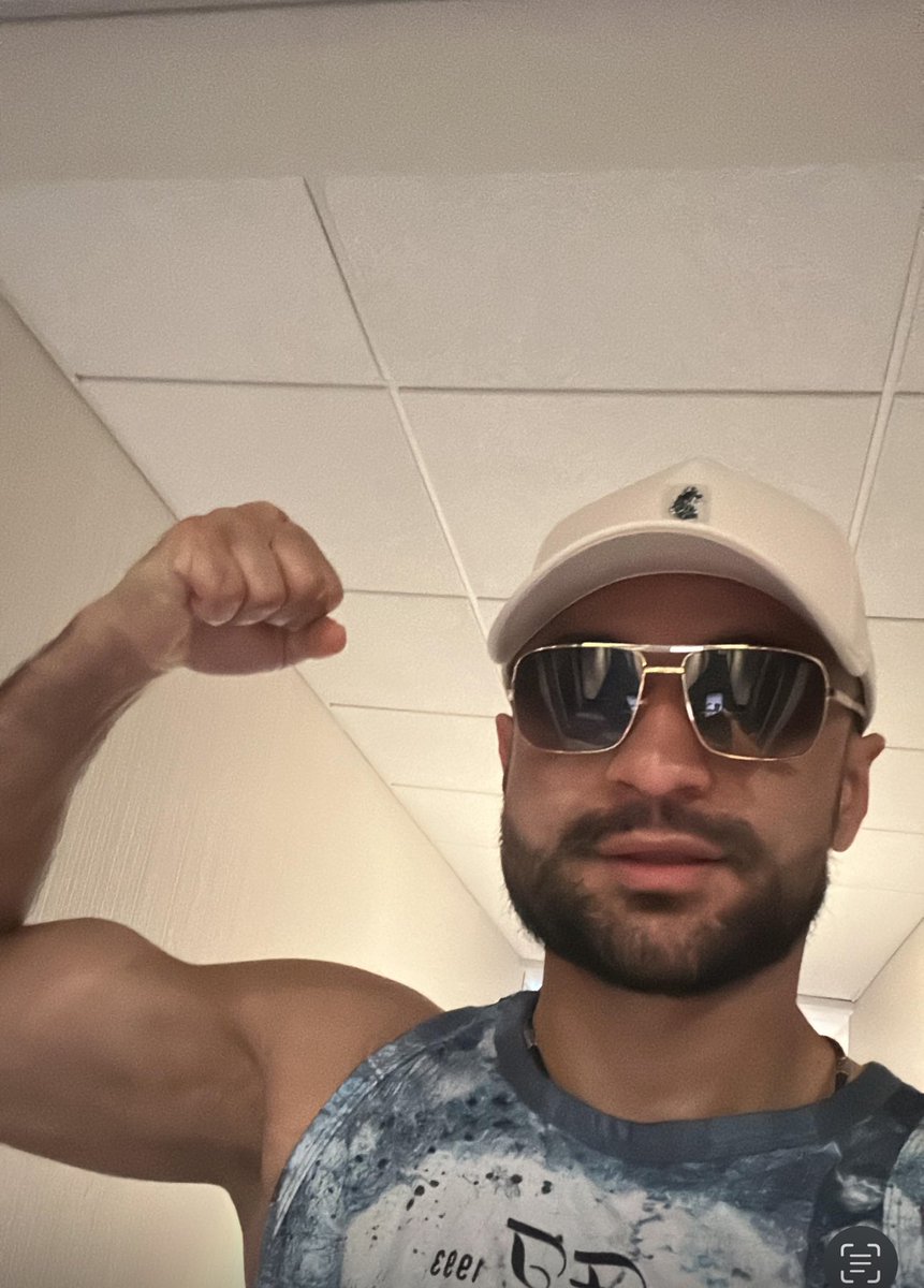 Neil 🏴 (@neilmarsh3) on Twitter photo The champ as just said thank you for all the support and he is ok 😊🥊
From all team <a href="/DavidAvaBoxer/">David Avanesyan</a> thankyou
<a href="/CarlGreavesPro/">Carl Greaves</a> <a href="/curt_haslam/">Curt Haslam</a> <a href="/AlanLevene/">alan levene</a>
Thanks to <a href="/EddieHearn/">Eddie Hearn</a> <a href="/MatchroomBoxing/">Matchroom Boxing</a> for professionalism and opportunity and goodluck too <a href="/JaronEnnis/">Boots</a> he is great fighter The champ as just said thank you for all the support and he is ok 😊🥊
From all team <a href="/DavidAvaBoxer/">David Avanesyan</a> thankyou
<a href="/CarlGreavesPro/">Carl Greaves</a> <a href="/curt_haslam/">Curt Haslam</a> <a href="/AlanLevene/">alan levene</a>
Thanks to <a href="/EddieHearn/">Eddie Hearn</a> <a href="/MatchroomBoxing/">Matchroom Boxing</a> for professionalism and opportunity and goodluck too <a href="/JaronEnnis/">Boots</a> he is great fighter