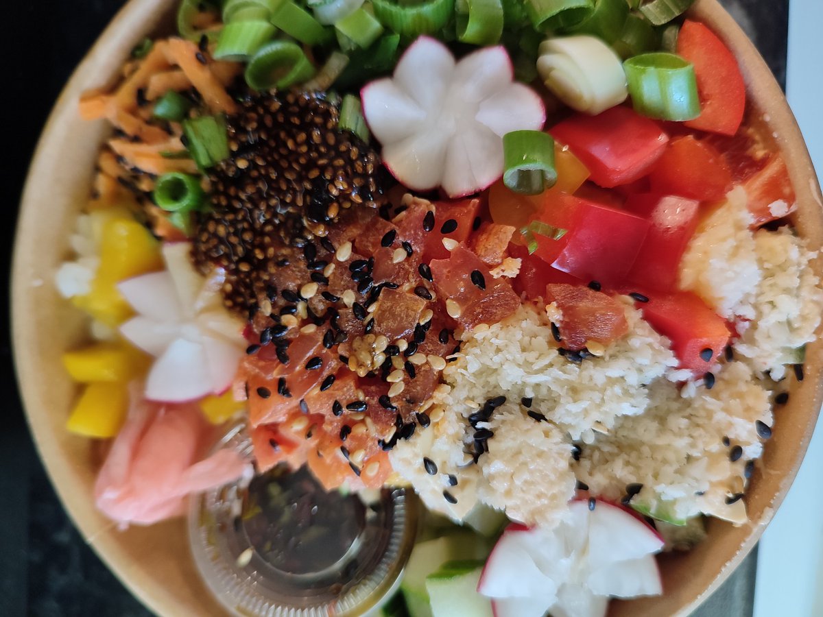 Val 📷 (@magnumlady) on Twitter photo The poke bowls at <a href="/StrandhillSPM/">Strandhill Market</a> are amazing and Darren the stallholder was going to message me because he missed seeing me 😭 The poke bowls at <a href="/StrandhillSPM/">Strandhill Market</a> are amazing and Darren the stallholder was going to message me because he missed seeing me 😭