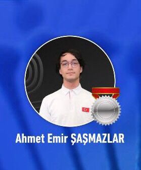 Kazakistan’ın Astana şehrinde düzenlenen 81 ülkeden 305 öğrencinin katıldığı 35. Uluslararası Biyoloji Olimpiyatı’nda öğrencimiz Ahmet Emir Şaşmazlar  gümüş madalya kazanarak bizi gururlandırmıştır. Öğrencimizi tebrik eder , başarılarının devamını dileriz💙❤️