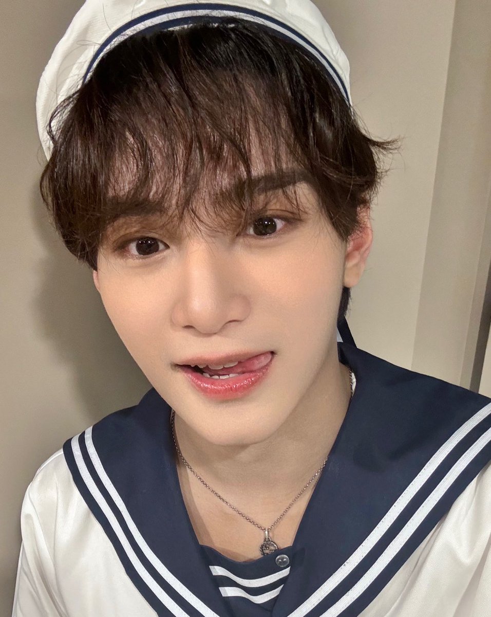 [#자얀💛] 

여러분 벌써 400일이 지났네요 
여러분의 사랑과 응원 덕분에 여기까지 올 수 있었습니다 
항상 깊은 감사의 마음을 가지고 있어요
앞으로도 함께 걸어가요 감사합니다 !!💛💛💛💛

#XODIAC #소디엑 #ZAYYAN #자얀