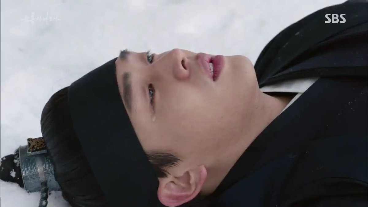 watching_dramas's tweet photo. It's not a line but you can feel the pain 

#SixFlyingDragons https://t.co/roLMxEue6E