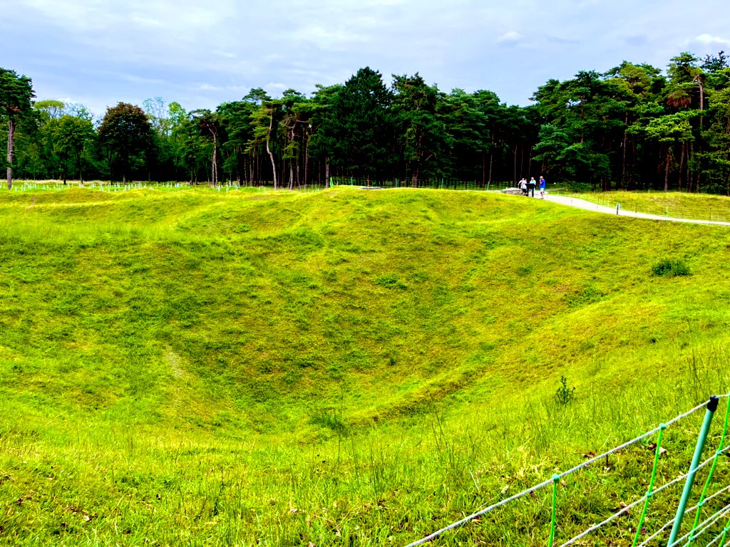 unityhistory's tweet image. The trenches at Vimy show just how close the front lines can be and just how shallow some of them were. The soldiers must have been able to hear each other @UnityBlackpool