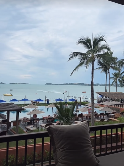 fluglehrer_neu's tweet photo. den ausblick würd ich mir wünschen.........
#samui #hansar #bophut https://t.co/oewHYwOaqK
